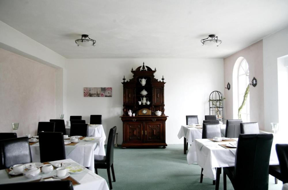Hotel Am Markt Kleinblittersdorf Exterior photo